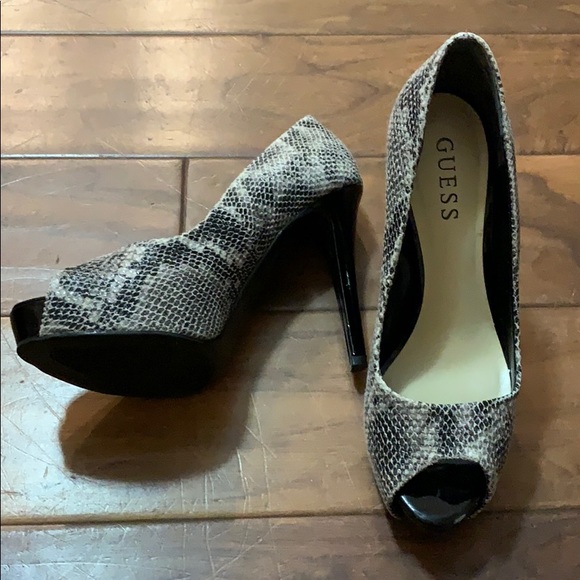 Guess Shoes - Guess 3” ladies faux snakeskin heels (size 6)